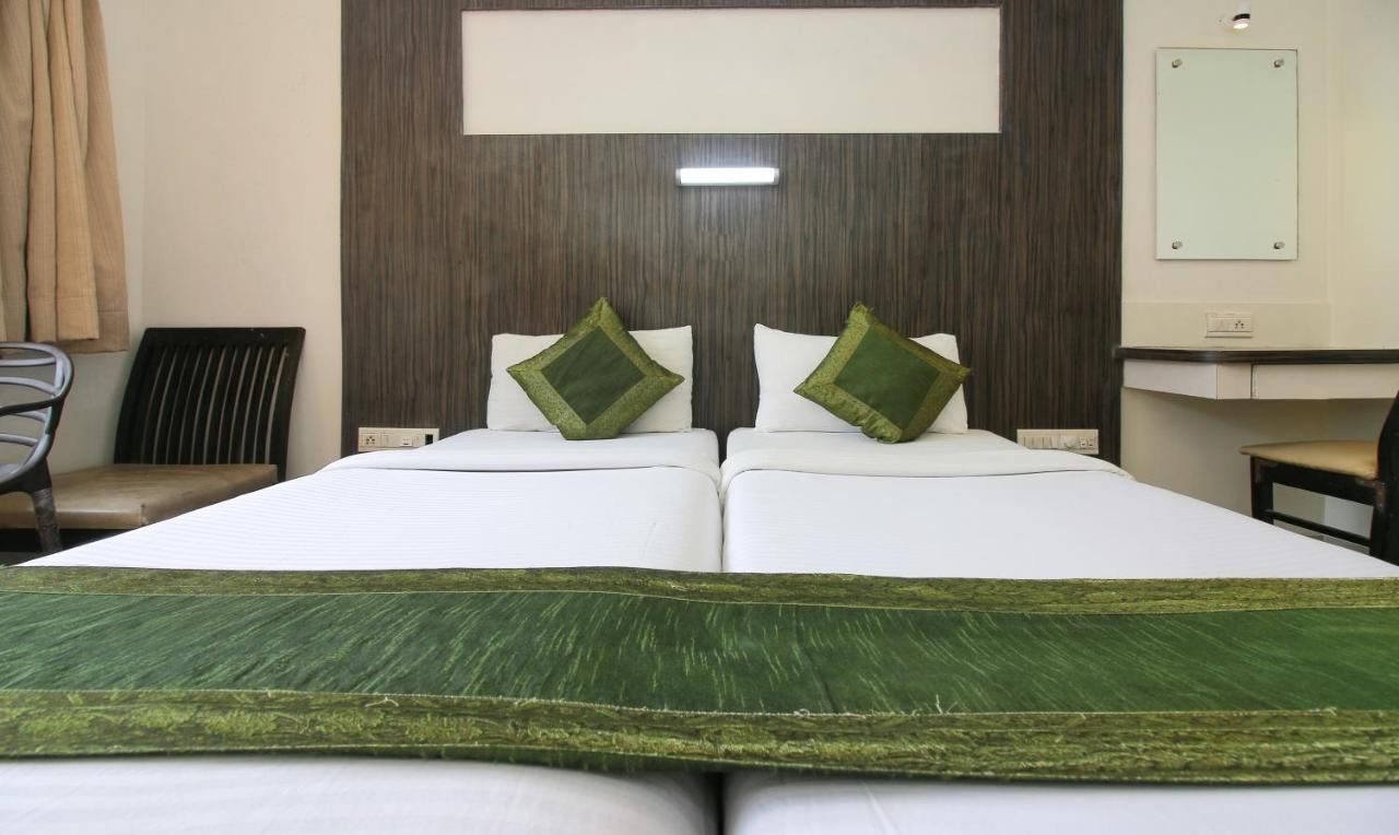 Treebo Trend Golden Nest Hotel ธาเน ภายนอก รูปภาพ